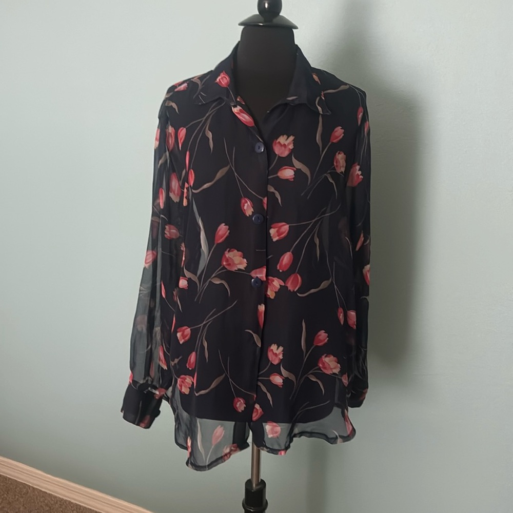 Sheer top, Roses print, lightweight.